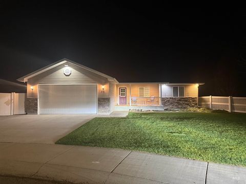 Photo of 891 N Pointe Dr, Twin Falls, ID 83301 (MLS # 98969345)