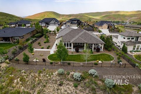 Photo of 5030 W Parkridge Drive, Boise, ID 83714 (MLS # 98987093)