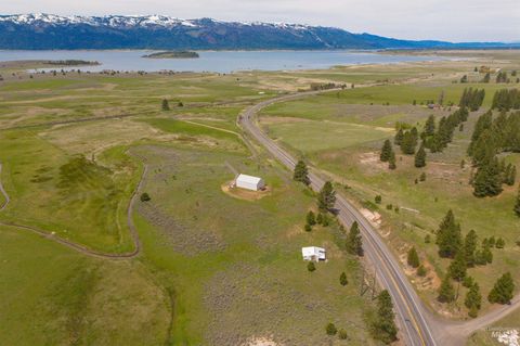 Photo of 11 Stonebreaker Ln, Cascade, ID 83611 (MLS # 98985973)