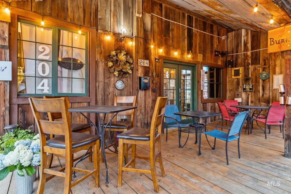 Photo of 204 Main St, Idaho City, ID 83631 (MLS # 98958488)