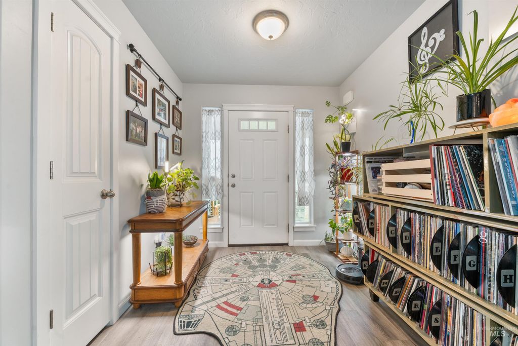 Photo of 733 Kanner Court, Twin Falls, ID 83301 (MLS # 98972300)