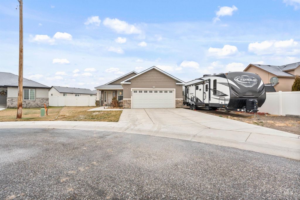 Photo of 733 Kanner Court, Twin Falls, ID 83301 (MLS # 98972300)