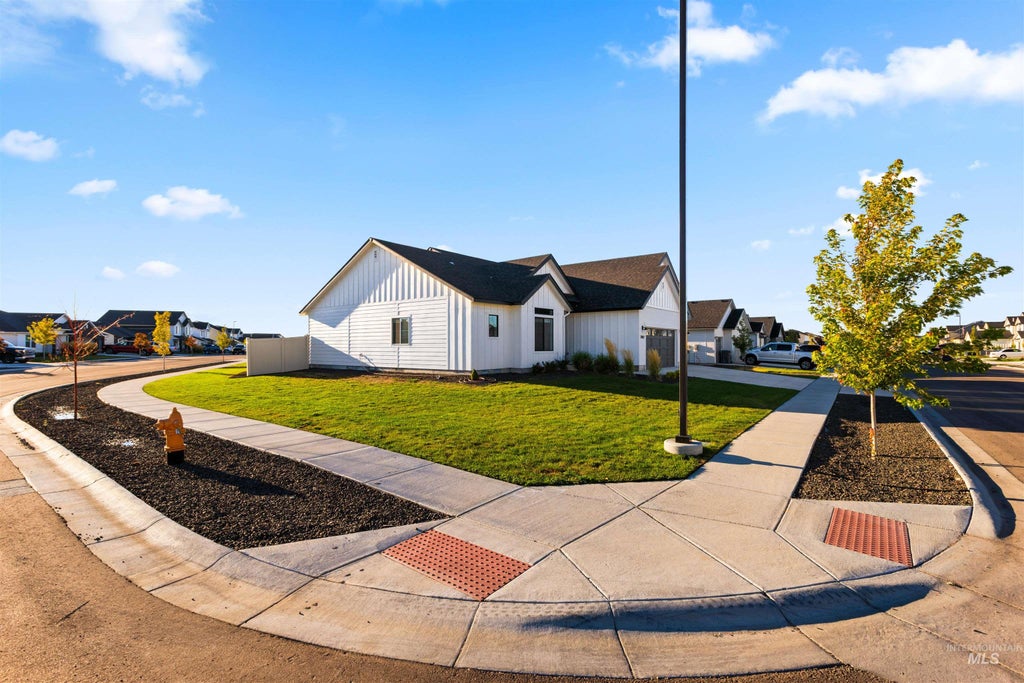 Photo of 17457 N Floud Way, Nampa, ID 83687 (MLS # 99000614)