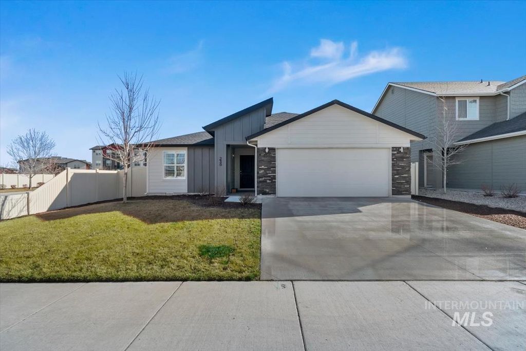 Photo of 238 S Riggs Spring Ave, Meridian, ID 83642 (MLS # 98977307)