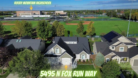 Photo of 5495 N Fox Run Way, Meridian, ID 83646 (MLS # 99000578)