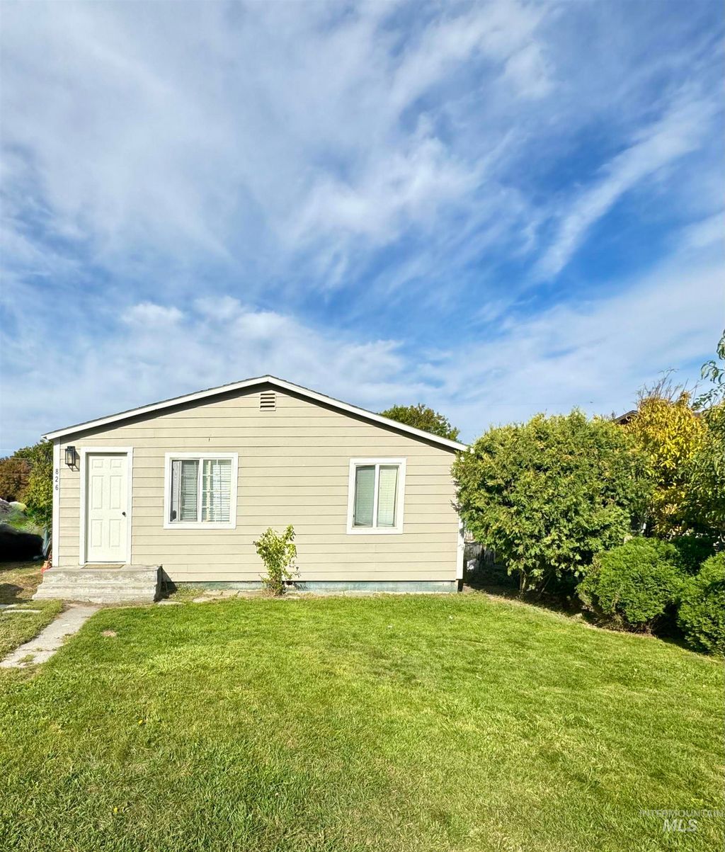 Photo of 826 Conant Ave, Burley, ID 83318 (MLS # 98961633)