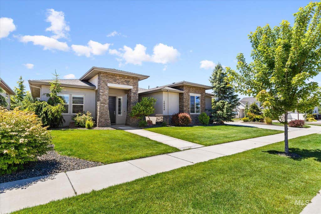 Photo of 10059 W Andromeda Dr, Star, ID 83669 (MLS # 98990150)