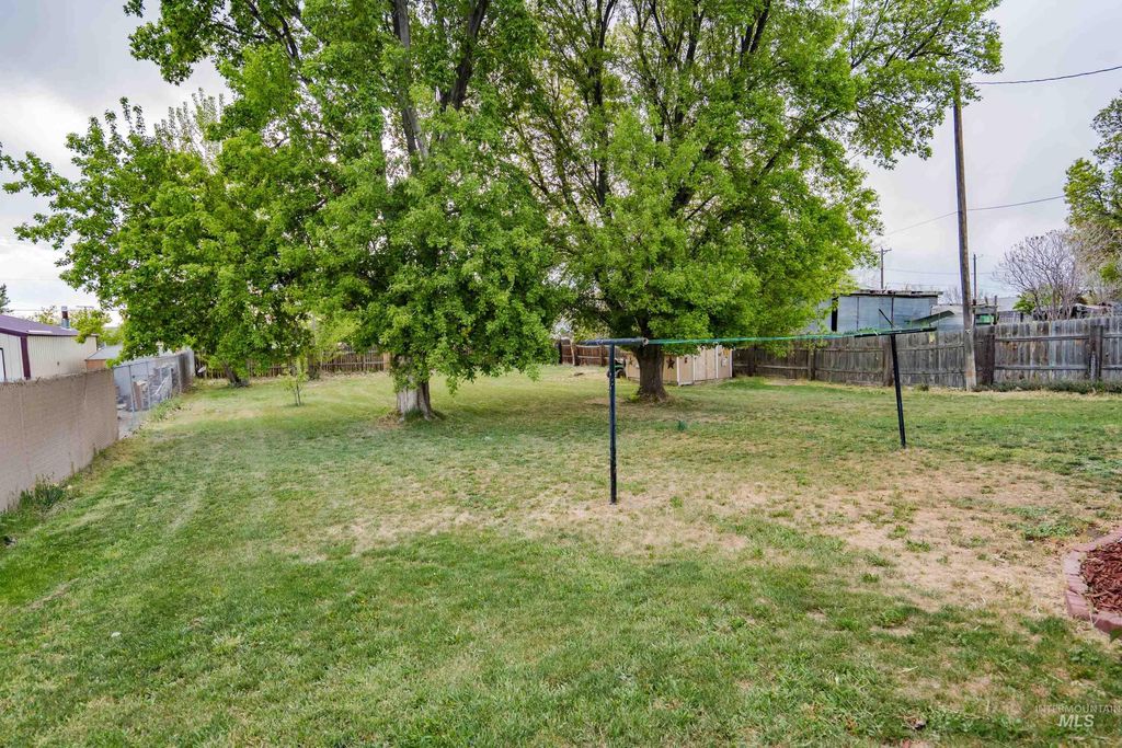 Photo of 1931 Y Street, Heyburn, ID 83336 (MLS # 98985043)