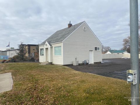 Photo of 171 Addison Ave, Twin Falls, ID 83301 (MLS # 98940765)