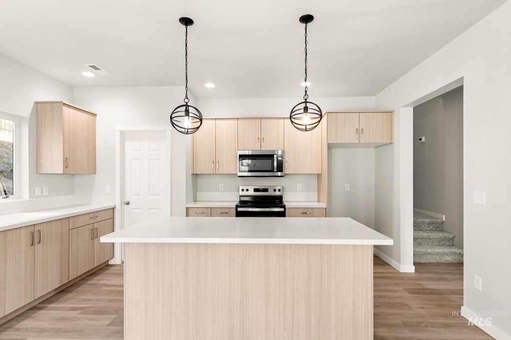 Photo of 240 Caribou Ct, Horseshoe Bend, ID 83629 (MLS # 98973284)