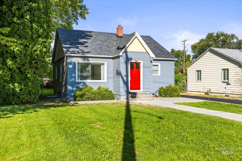 Photo of 619 Powerline Road, Nampa, ID 83686 (MLS # 99000174)