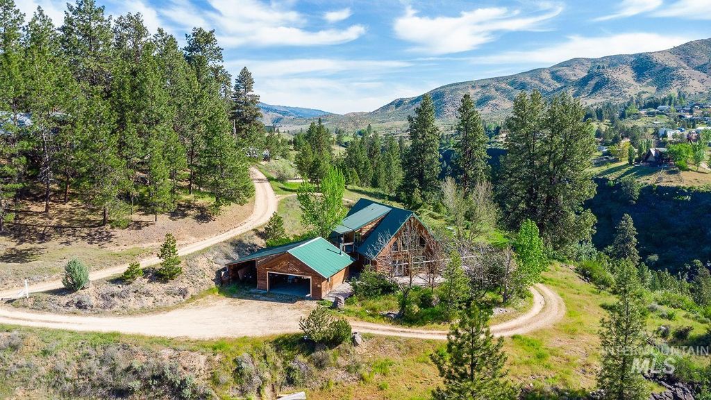 Photo of 42 Hummingbird Haven, Boise, ID 83616 (MLS # 98986529)