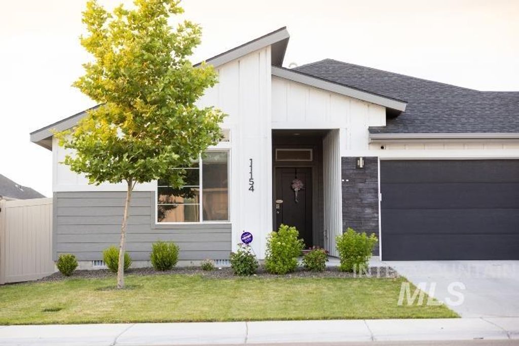 Photo of 11154 W Peterborough St, Nampa, ID 83651 (MLS # 98991584)