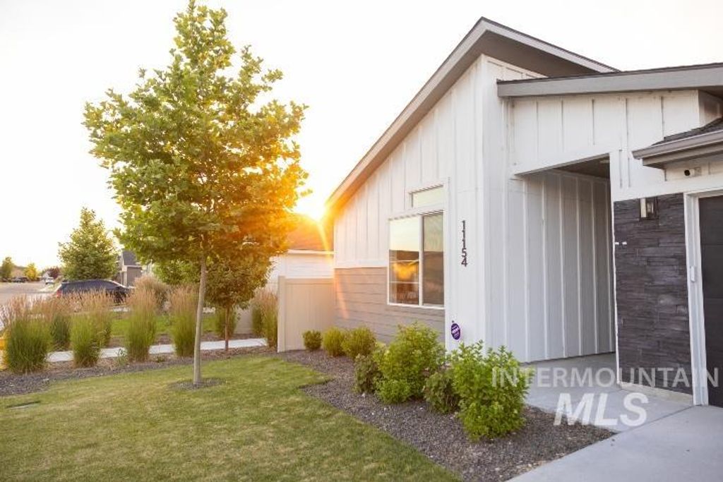Photo of 11154 W Peterborough St, Nampa, ID 83651 (MLS # 98991584)