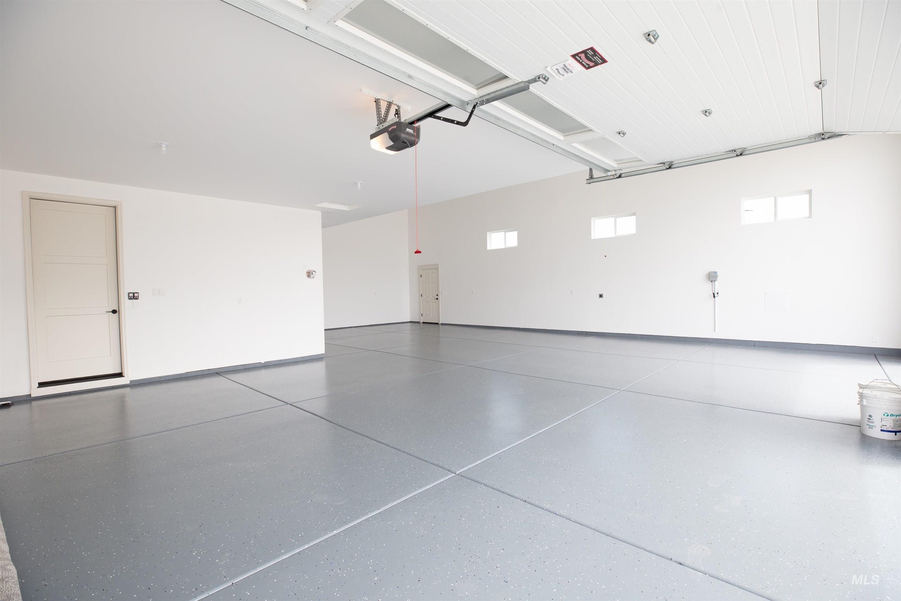 132 E Heliotrope Drive