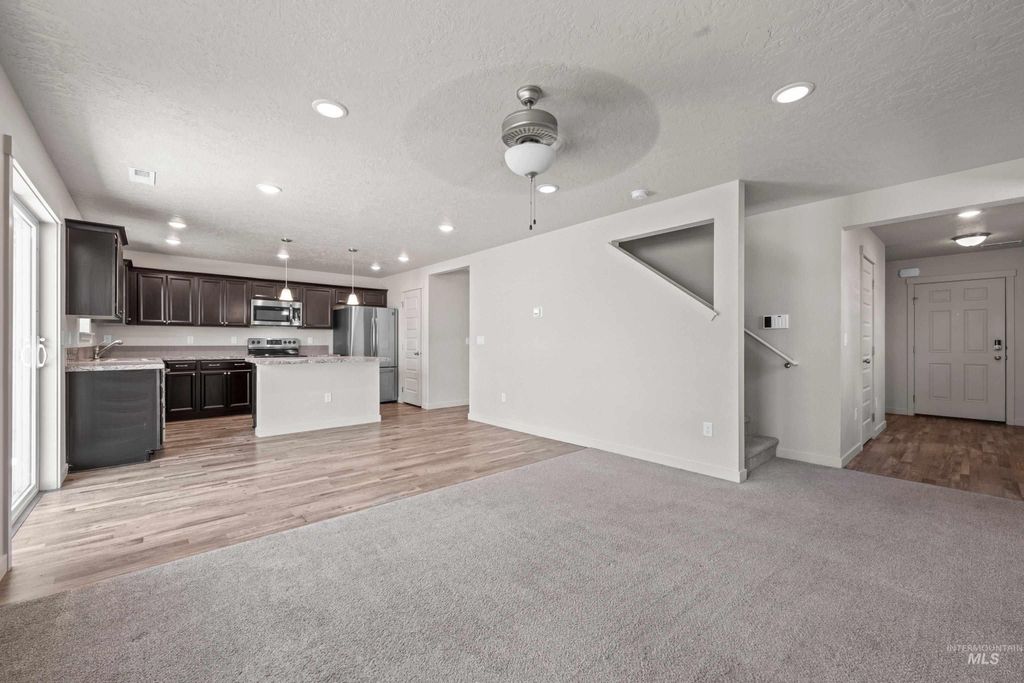 Photo of 10804 W Goldenspire Dr, Boise, ID 83709 (MLS # 98984589)