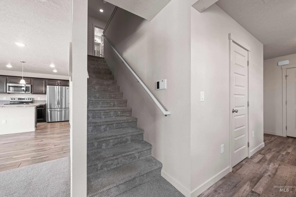 Photo of 10804 W Goldenspire Dr, Boise, ID 83709 (MLS # 98984589)