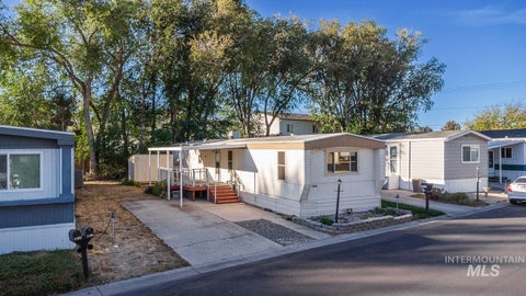 Photo of 2308 S Naclerio Ln, Boise, ID 83705 (MLS # 99005177)