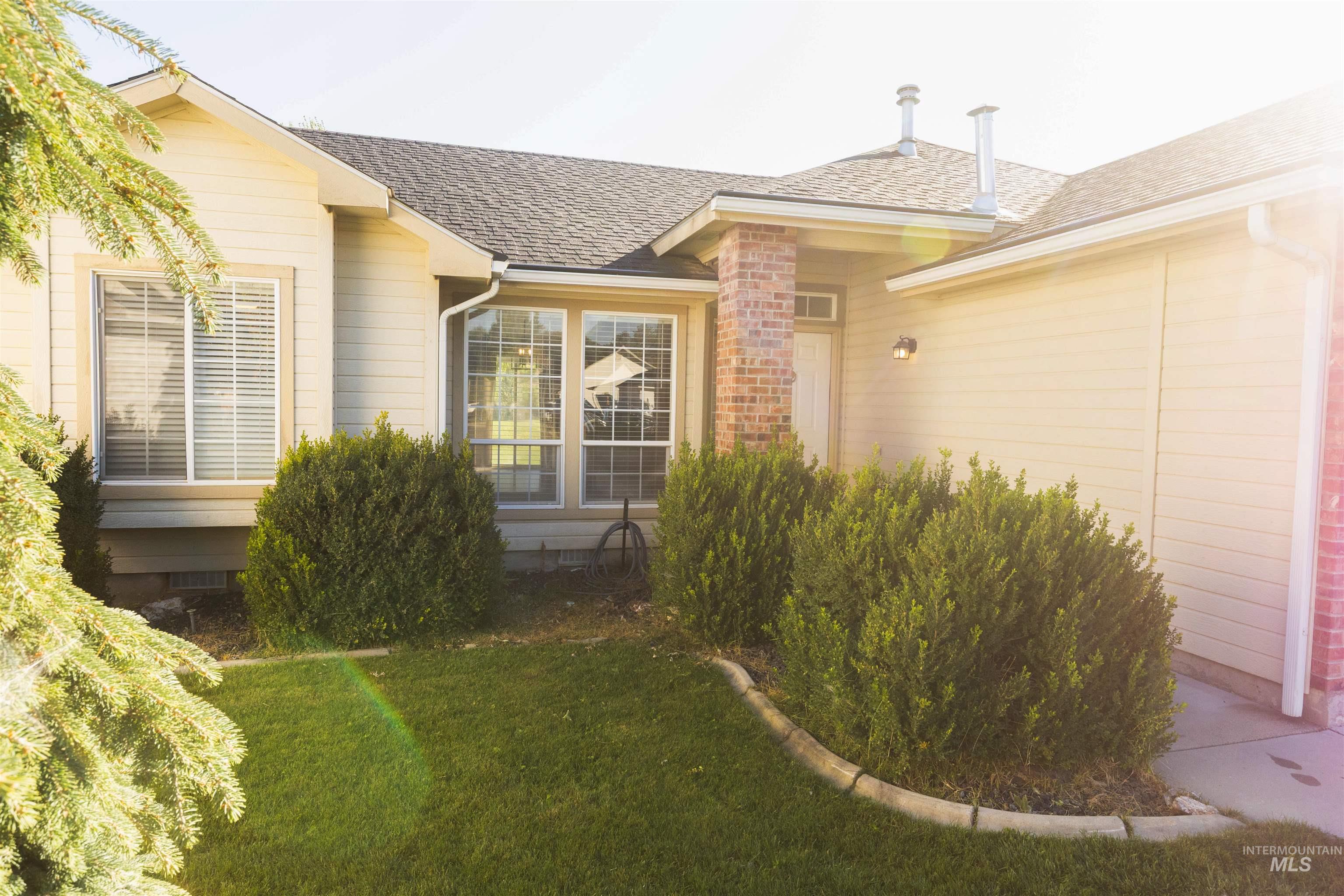 2020 E Lost River Ave