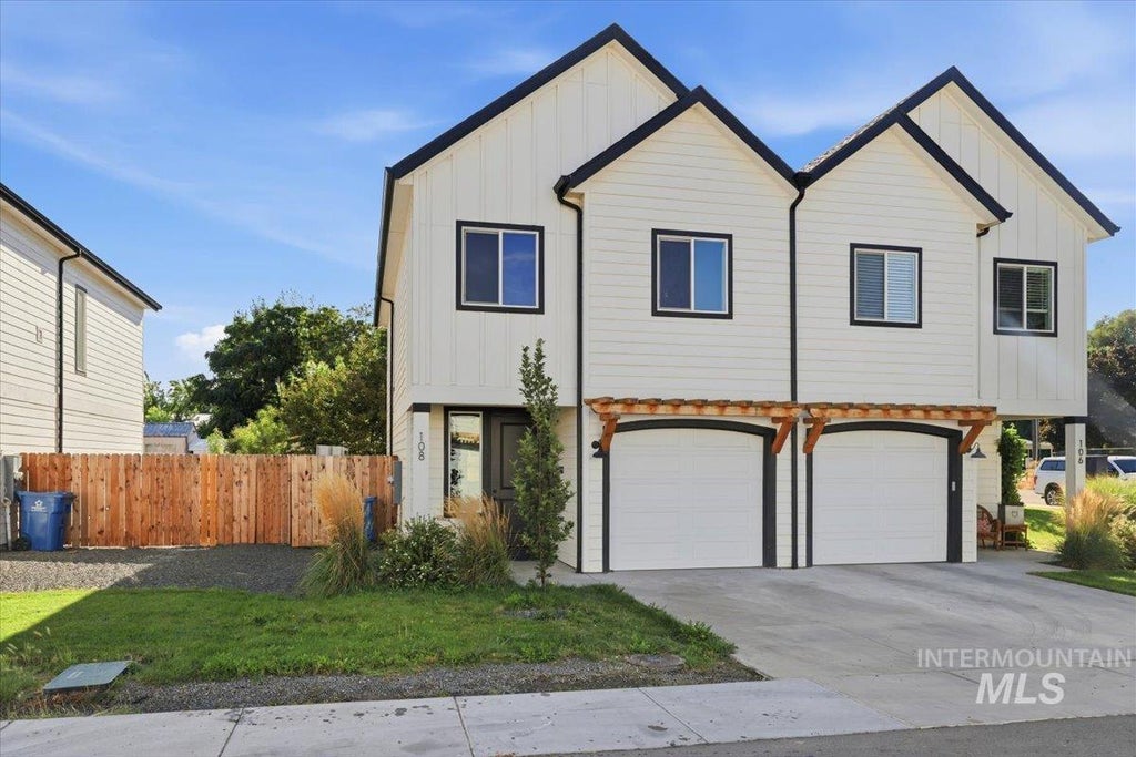 Photo of 108 N Trifecta Lane, Nampa, ID 83651 (MLS # 98999571)
