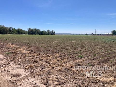 Photo of Tbd Hwy 201, Ontario, OR 97914 (MLS # 98985817)