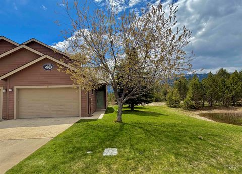 Photo of 40 Mangum Cir #8, Donnelly, ID 83615 (MLS # 98984810)