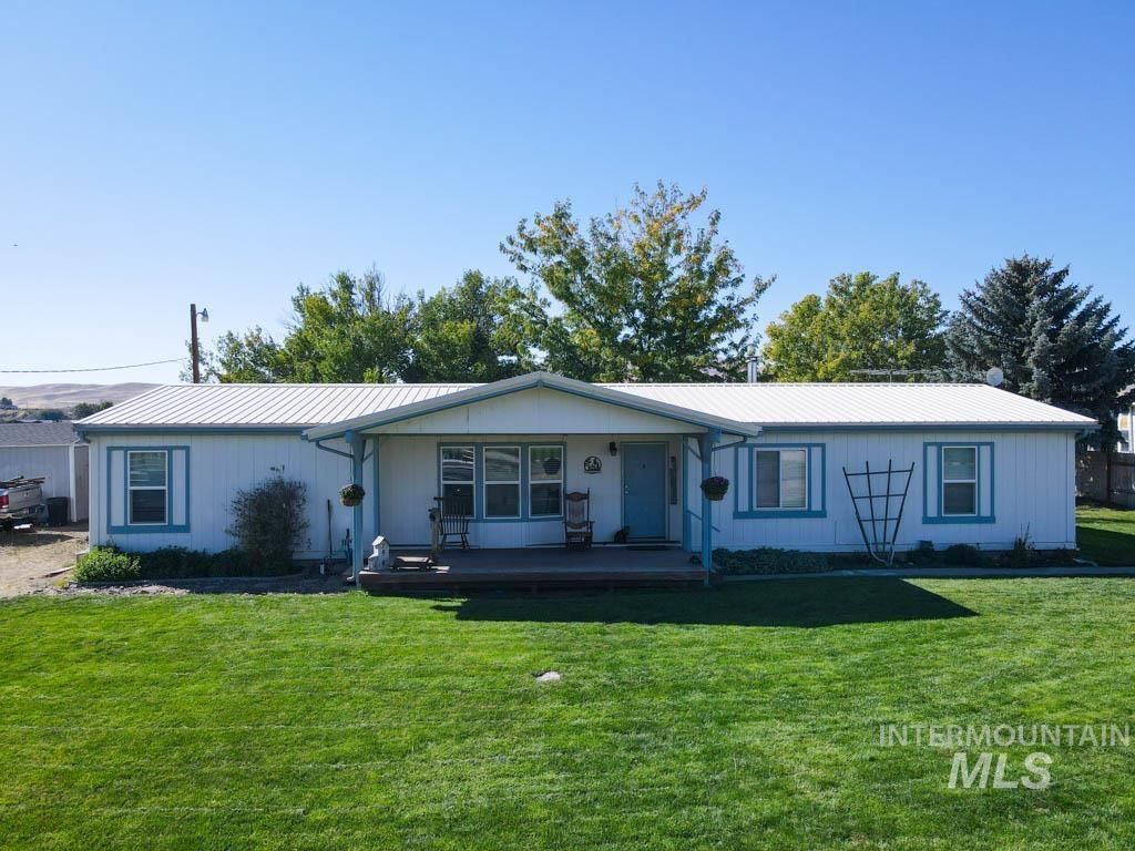Photo of 815 Eaton Rd, Weiser, ID 83672 (MLS # 98962929)