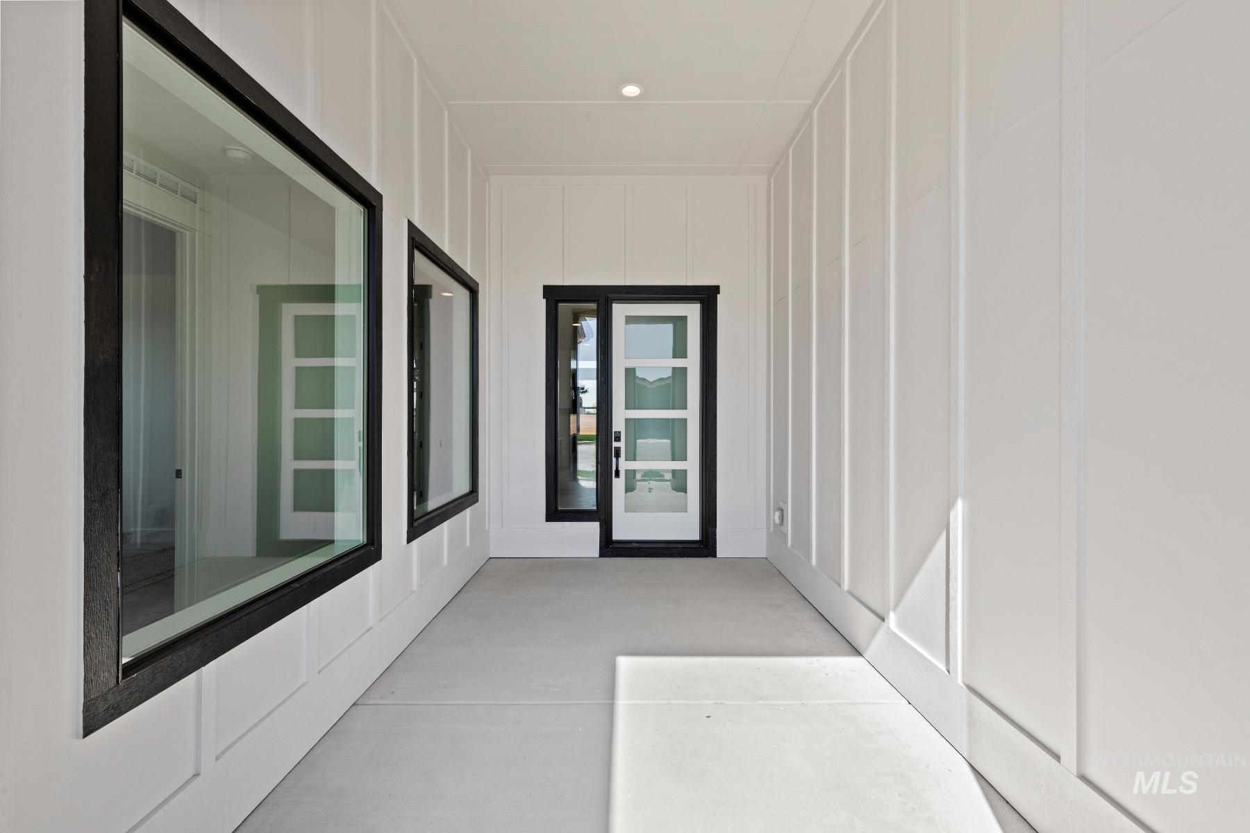 6827 N Brock River Pl