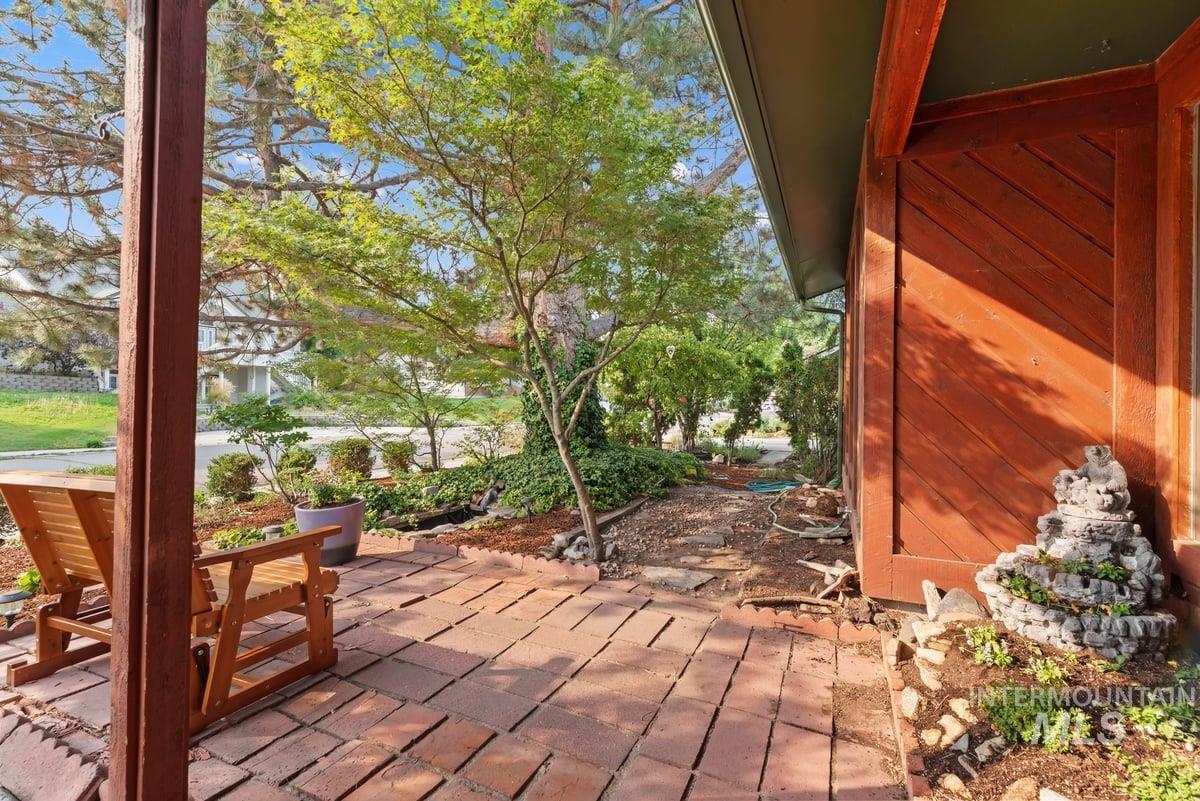 3082 E Sweetwater Dr