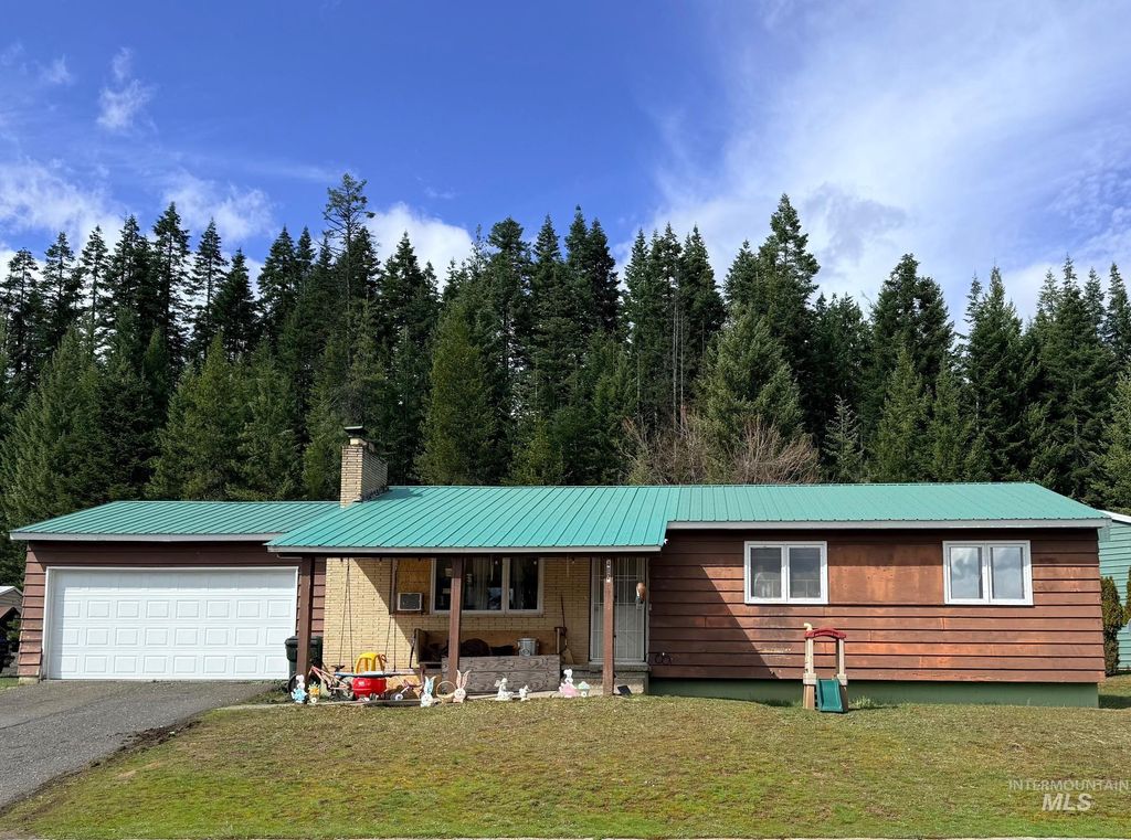 Photo of 402 Cedar Dr, Pierce, ID 83546 (MLS # 98980783)