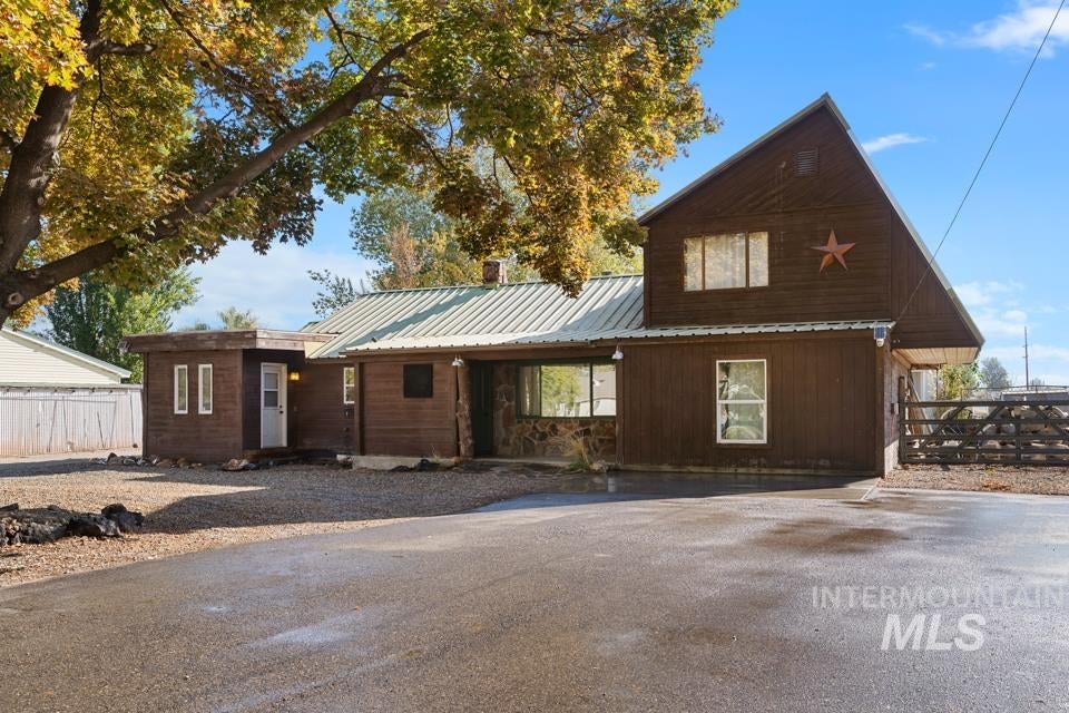 Photo of 143 S East Blvd, New Plymouth, ID 83655 (MLS # 99002982)