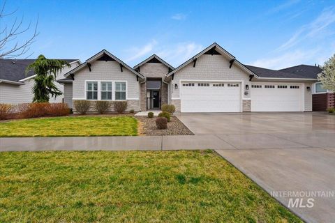 Photo of 4512 W Star Hollow Court, Meridian, ID 83646 (MLS # 98979442)