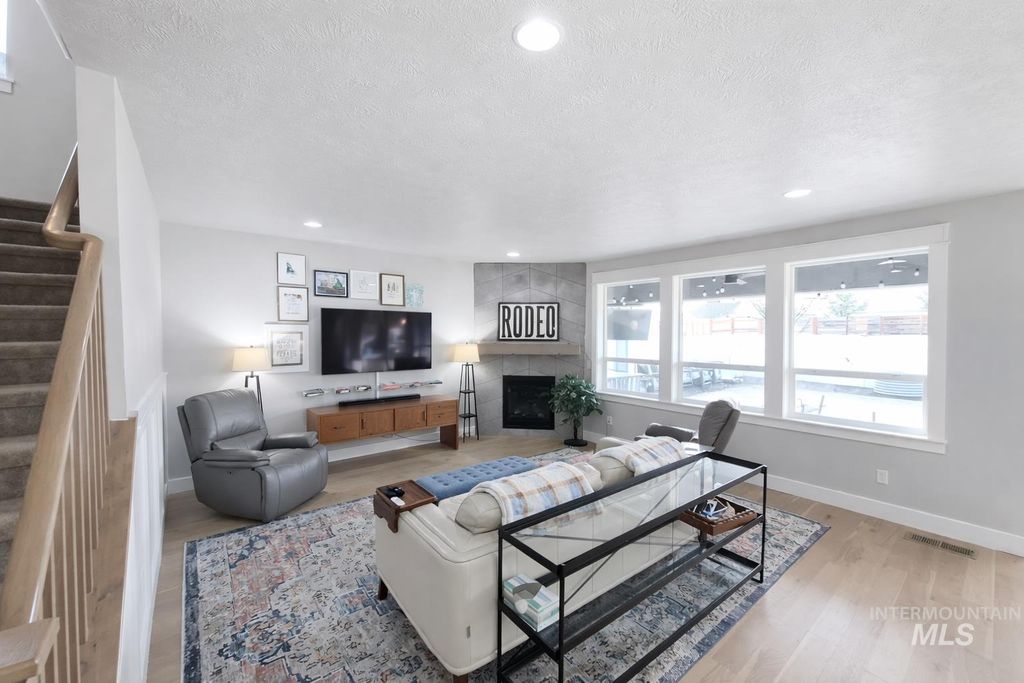 Photo of 11513 W Soaring Hawk St, Star, ID 83669 (MLS # 98973716)