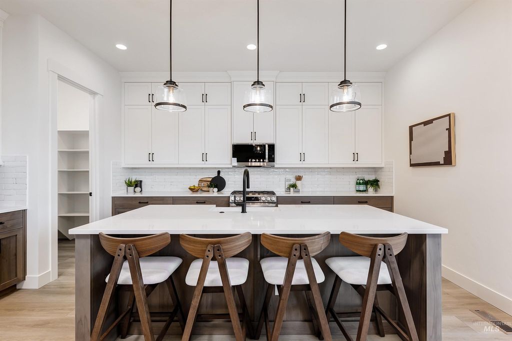 Photo of 12551 S Lenora Pl, Nampa, ID 83686 (MLS # 98978472)