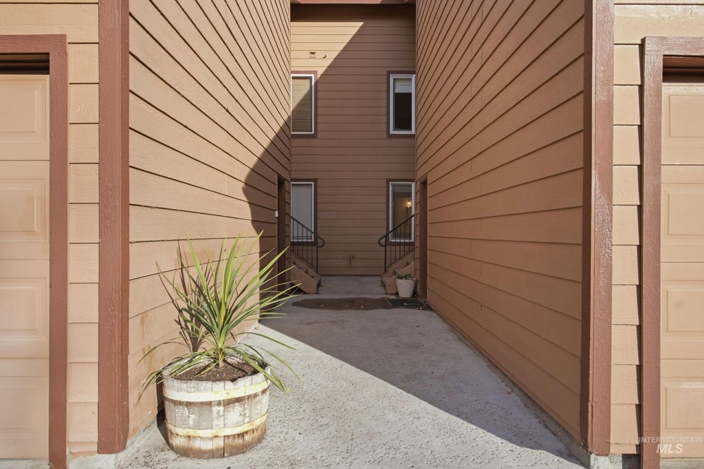 Photo of 1619 Davis Ave #Building G 29, McCall, ID 83638 (MLS # 99004231)