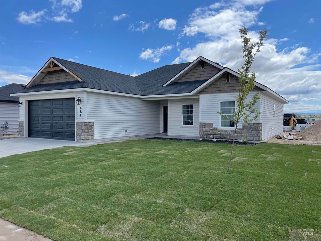 Photo of 484 Hope Ave, Twin Falls, ID 83301 (MLS # 98947910)
