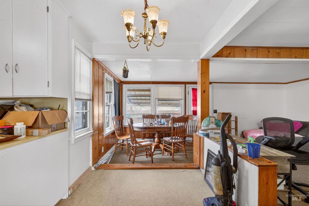 Photo of 1009 Burrell Ave, Lewiston, ID 83501 (MLS # 98973969)