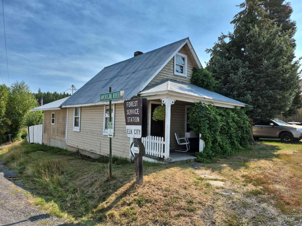 Photo of 301 Main St, Elk City, ID 83525 (MLS # 98957885)