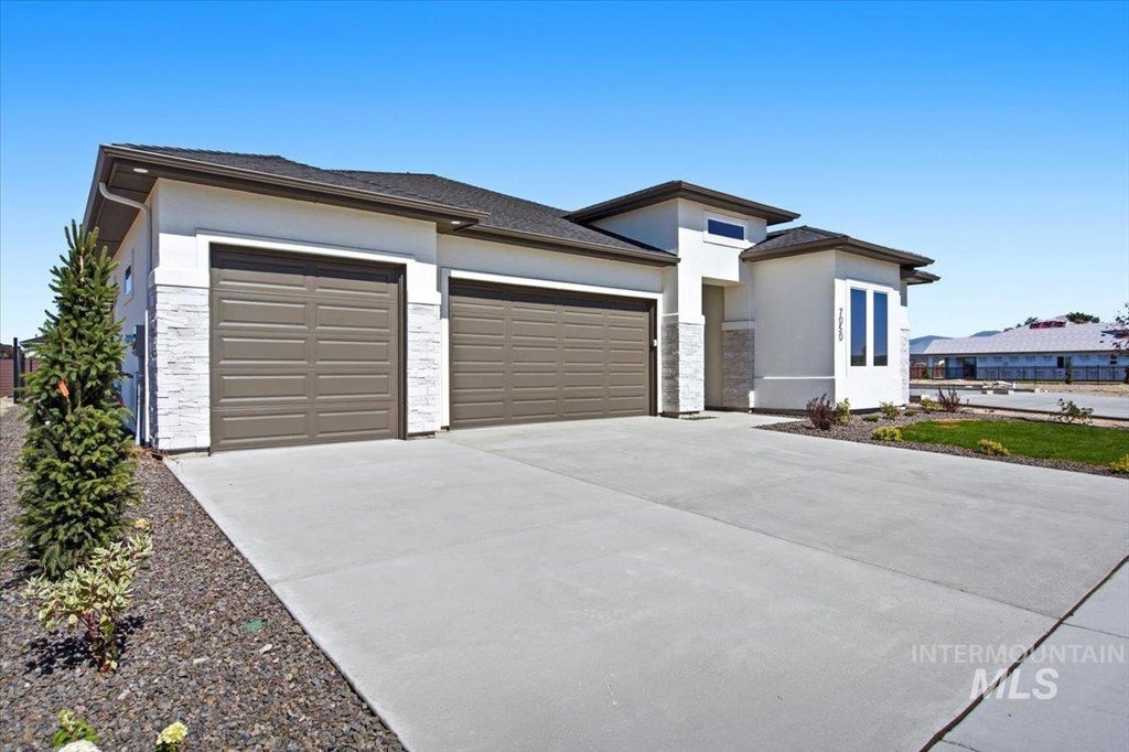 Photo of 7050 W Tolland St, Eagle, ID 83616 (MLS # 99000519)