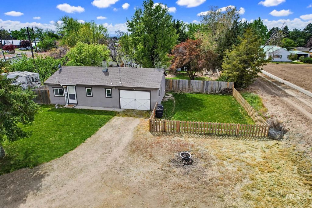 Photo of 539 Baxter Ln, Notus, ID 83656 (MLS # 98984185)