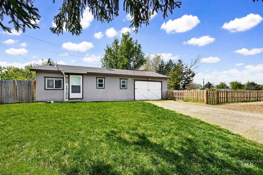 Photo of 539 Baxter Ln, Notus, ID 83656 (MLS # 98984185)