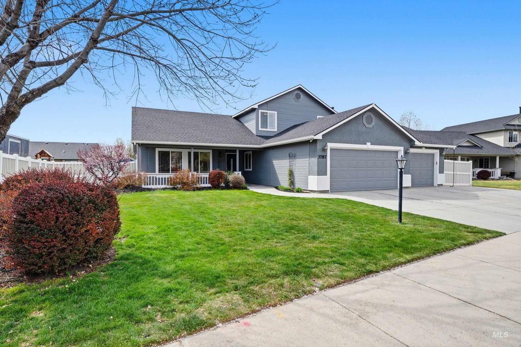 Photo of 3787 N Alexis Way, Meridian, ID 83646 (MLS # 98980105)