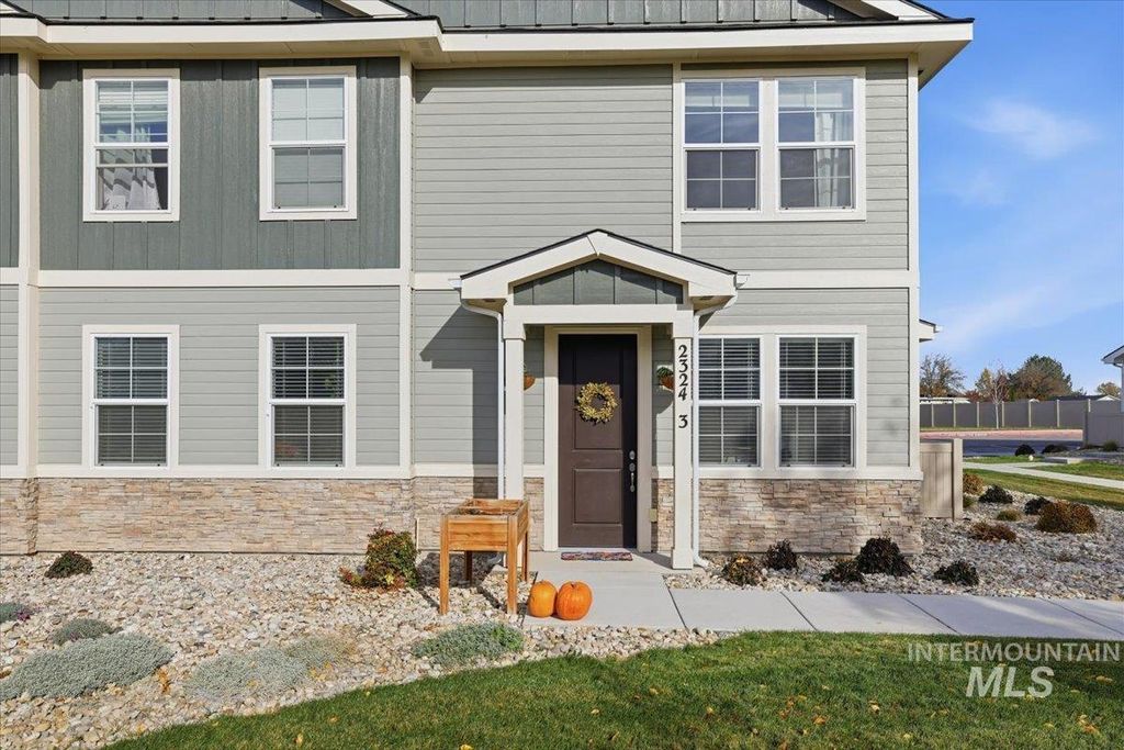 Photo of 2324 E Spice Loop Unit #3, Nampa, ID 83687 (MLS # 98967013)