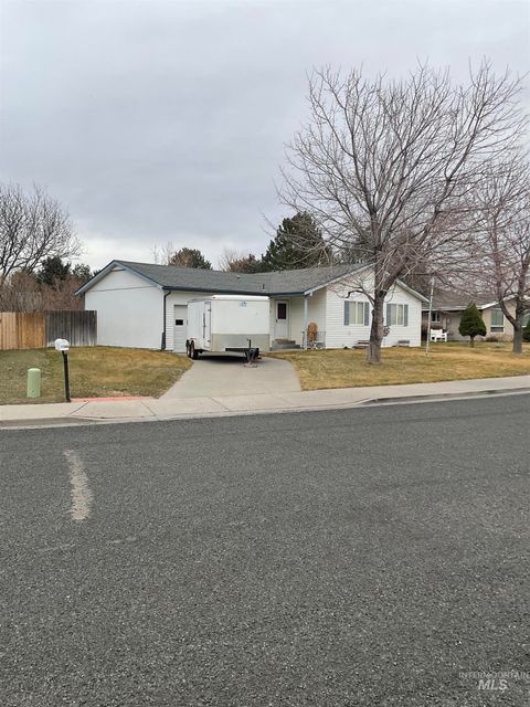 1166 Starfire St Twin Falls ID 83301