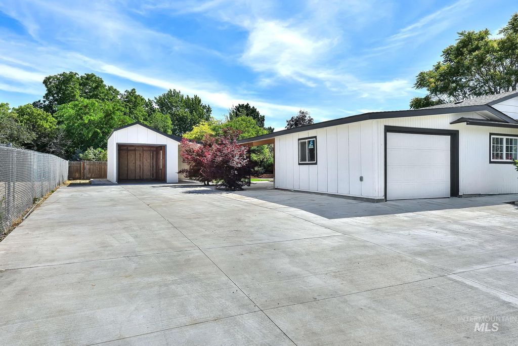 Photo of 9127 Randolph Dr, Nampa, ID 83686 (MLS # 98991084)