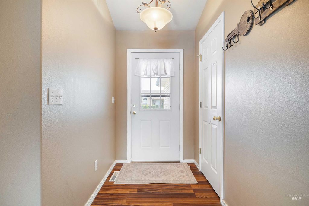 Photo of 2548 Ironwood Ave, Twin Falls, ID 83301 (MLS # 98983935)