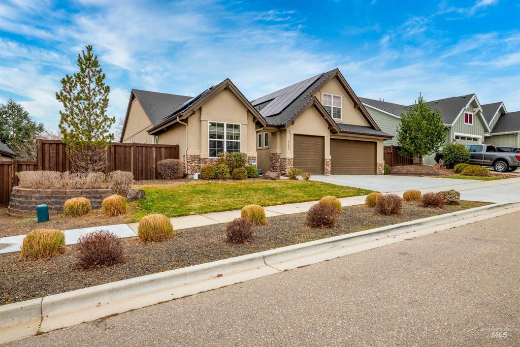 Photo of 4775 S Spotted Horse Ave, Boise, ID 83716 (MLS # 98968224)