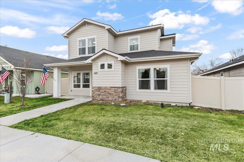 Photo of 149 Timberwood Dr, Horseshoe Bend, ID 83629 (MLS # 98975867)