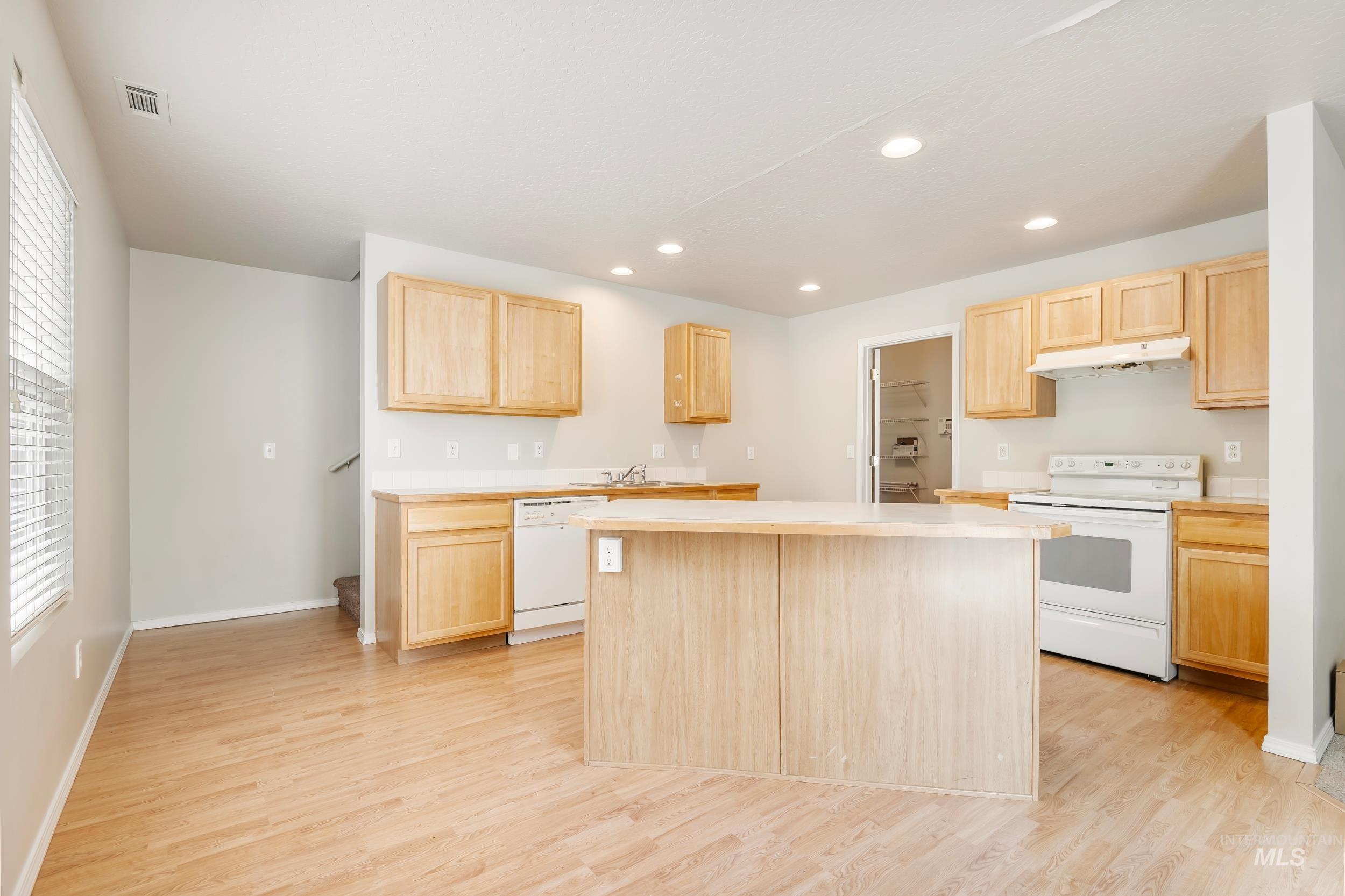 6418 S White Cliff Ave