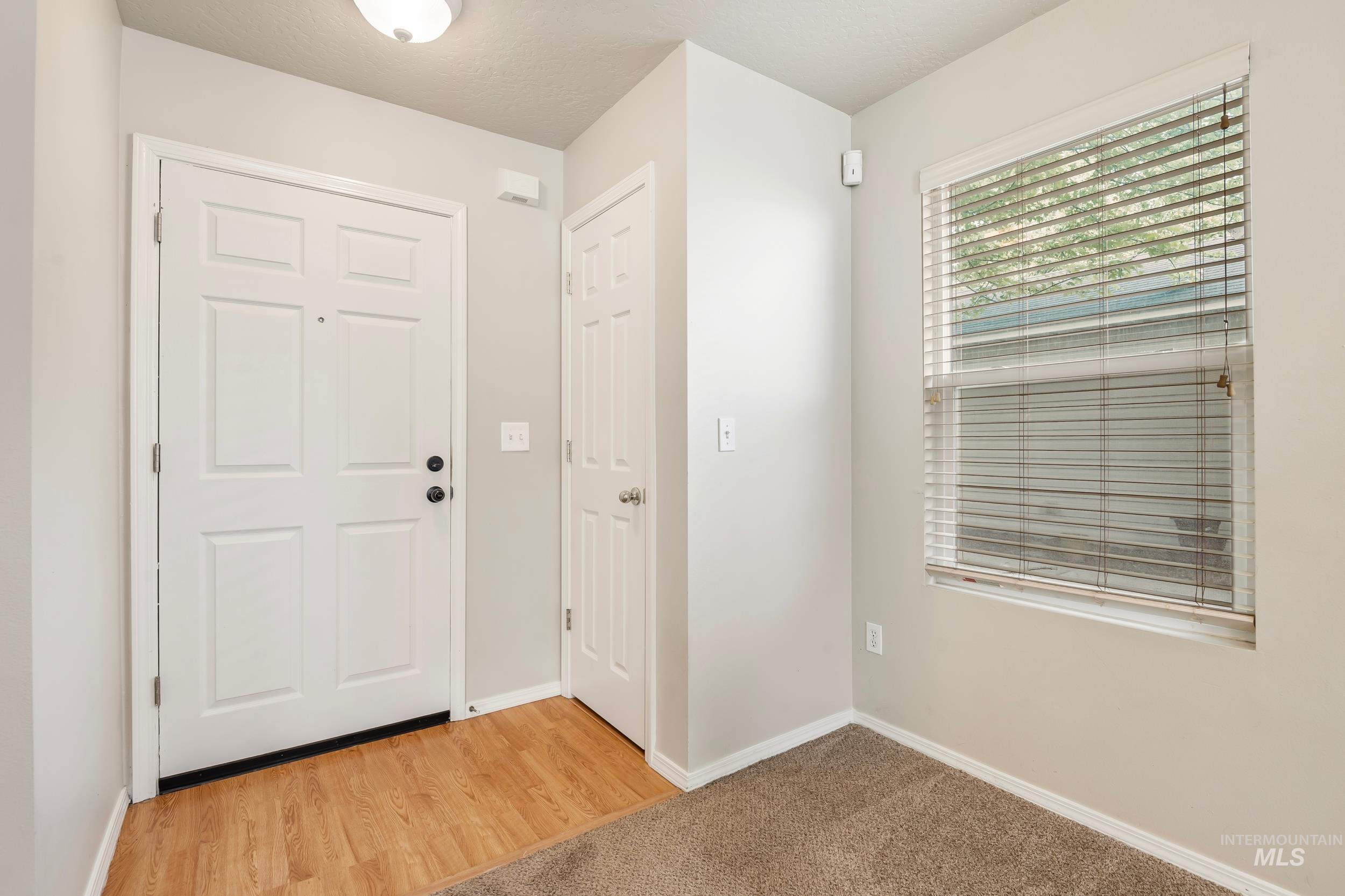 6418 S White Cliff Ave